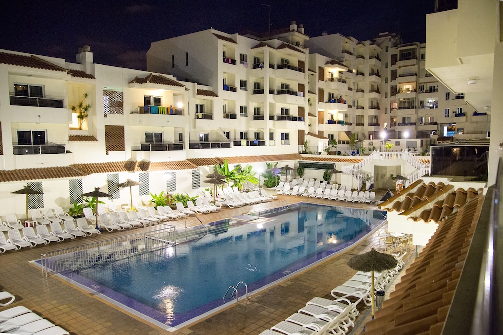 Oro Blanco Apartments 3/69