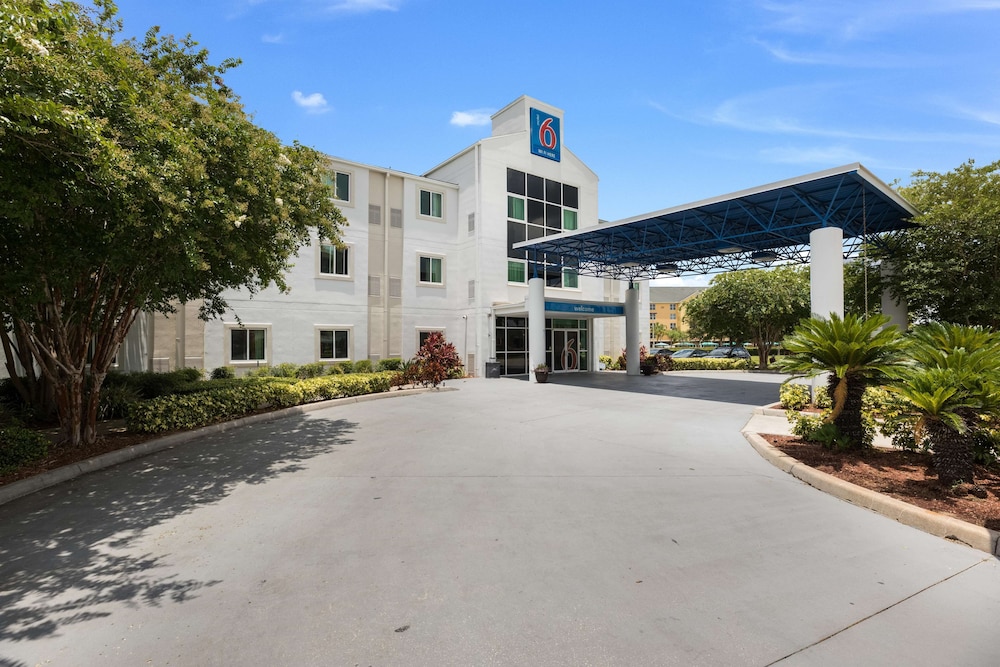 Motel6 Orlando, FL - International Dr 29/39