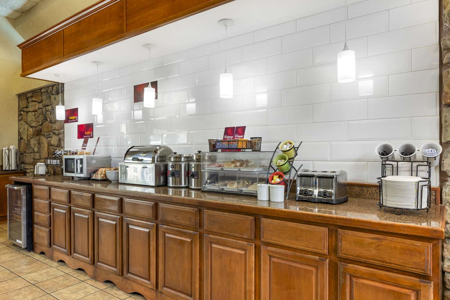 Best Western Plus Landing View Inn & Suites 8/51
