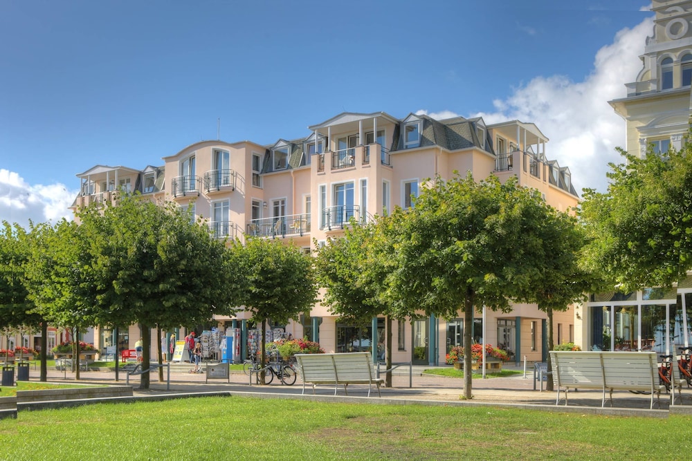 SEETELHOTEL Ostseeresidenz Ahlbeck 44/50