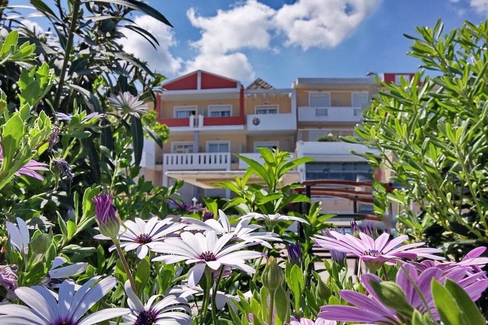 Heliotrope Boutique and Resort Hotels 61/65