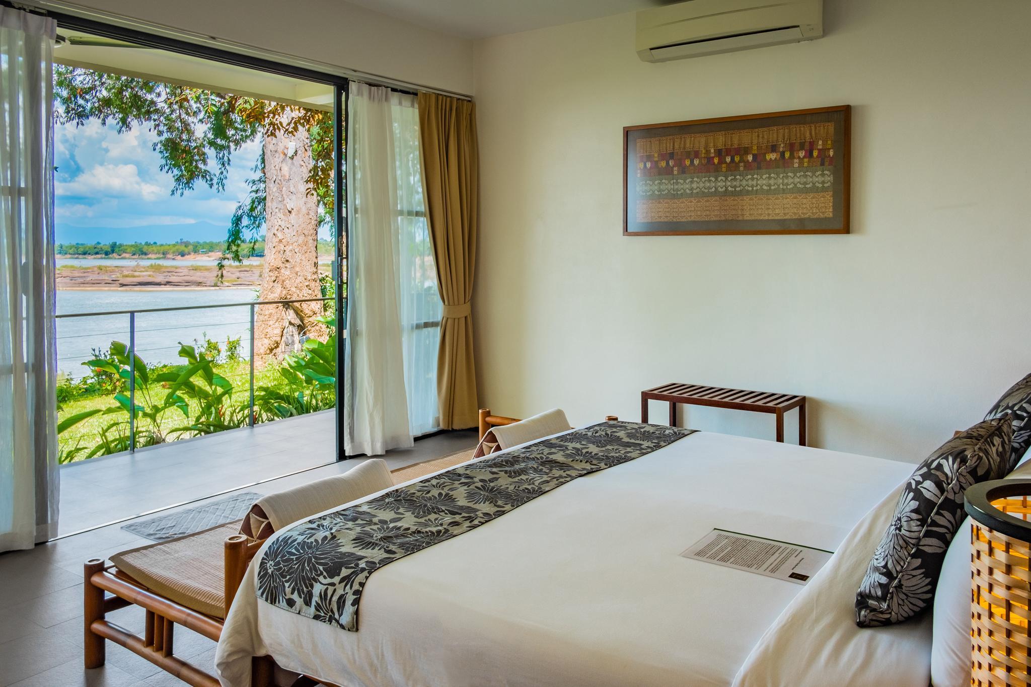 Deluxe, Double Bed, River Front, Ground Floor
