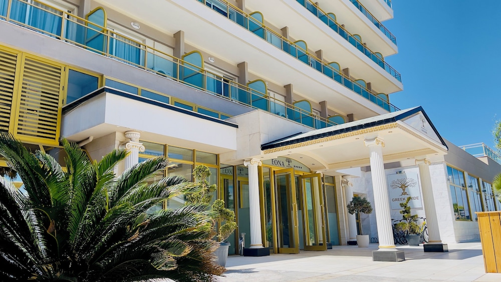 Eona Beach Resort 5/66