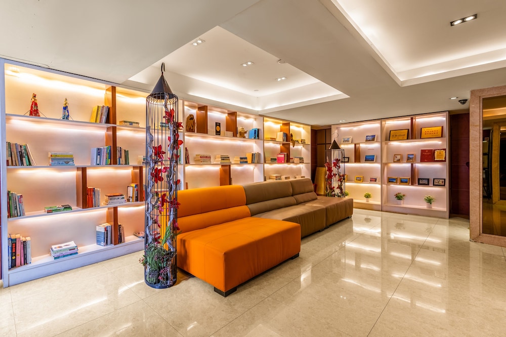 Poltton International Apartment (Foshan Zumiao Lingnan Tiandi Branch) 37/42