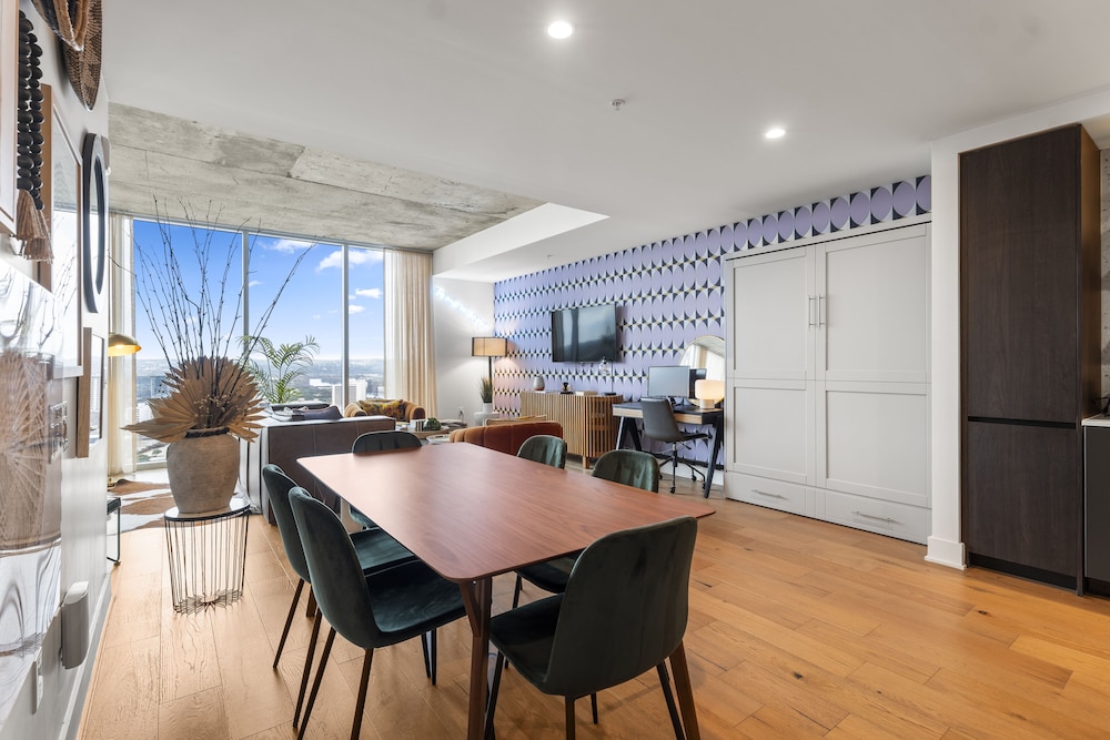 Austin Condo Hotel 33/49