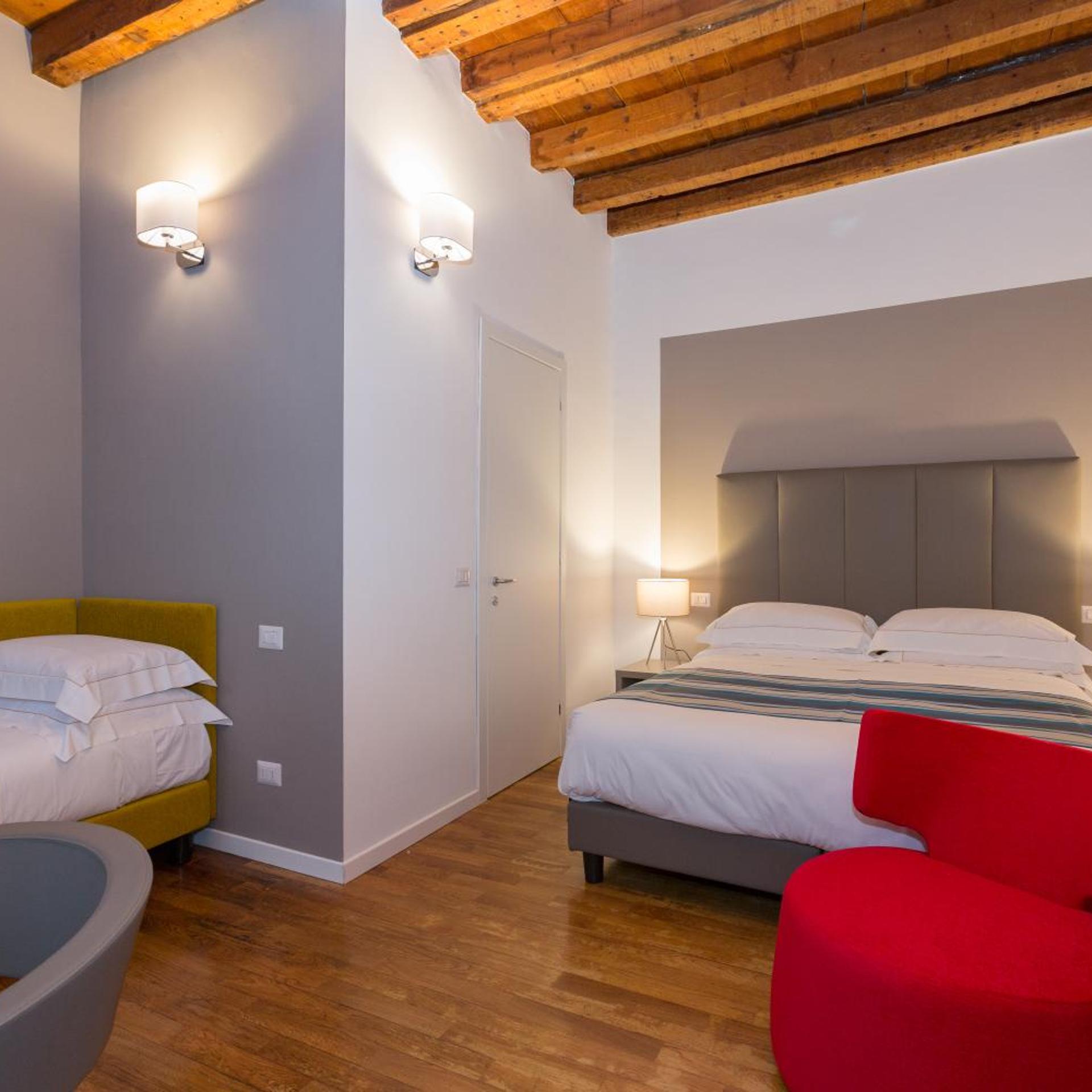 ROOM, TRIPLE
