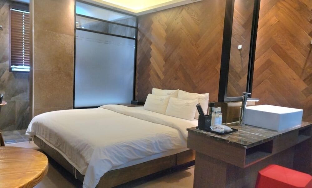 Jinhae Pasta Hotel 24/47