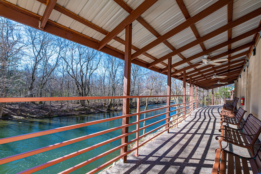 River Bend Inn 24/50