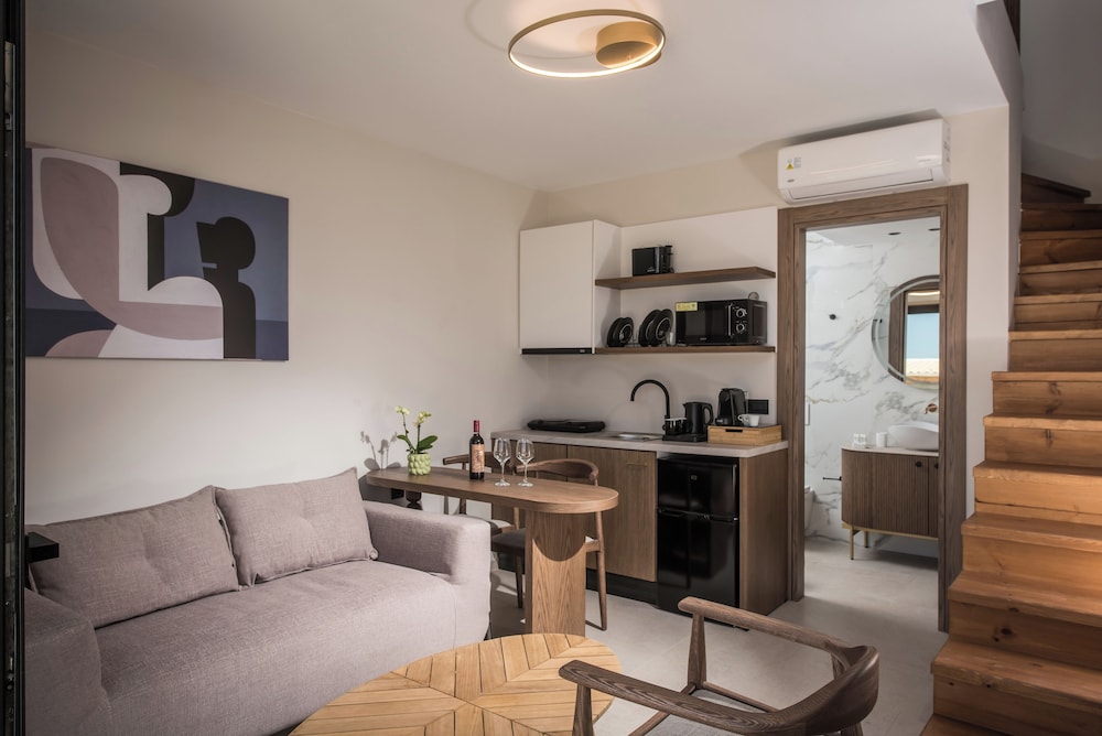 Vaya Suites by Omilos Hotels 40/49