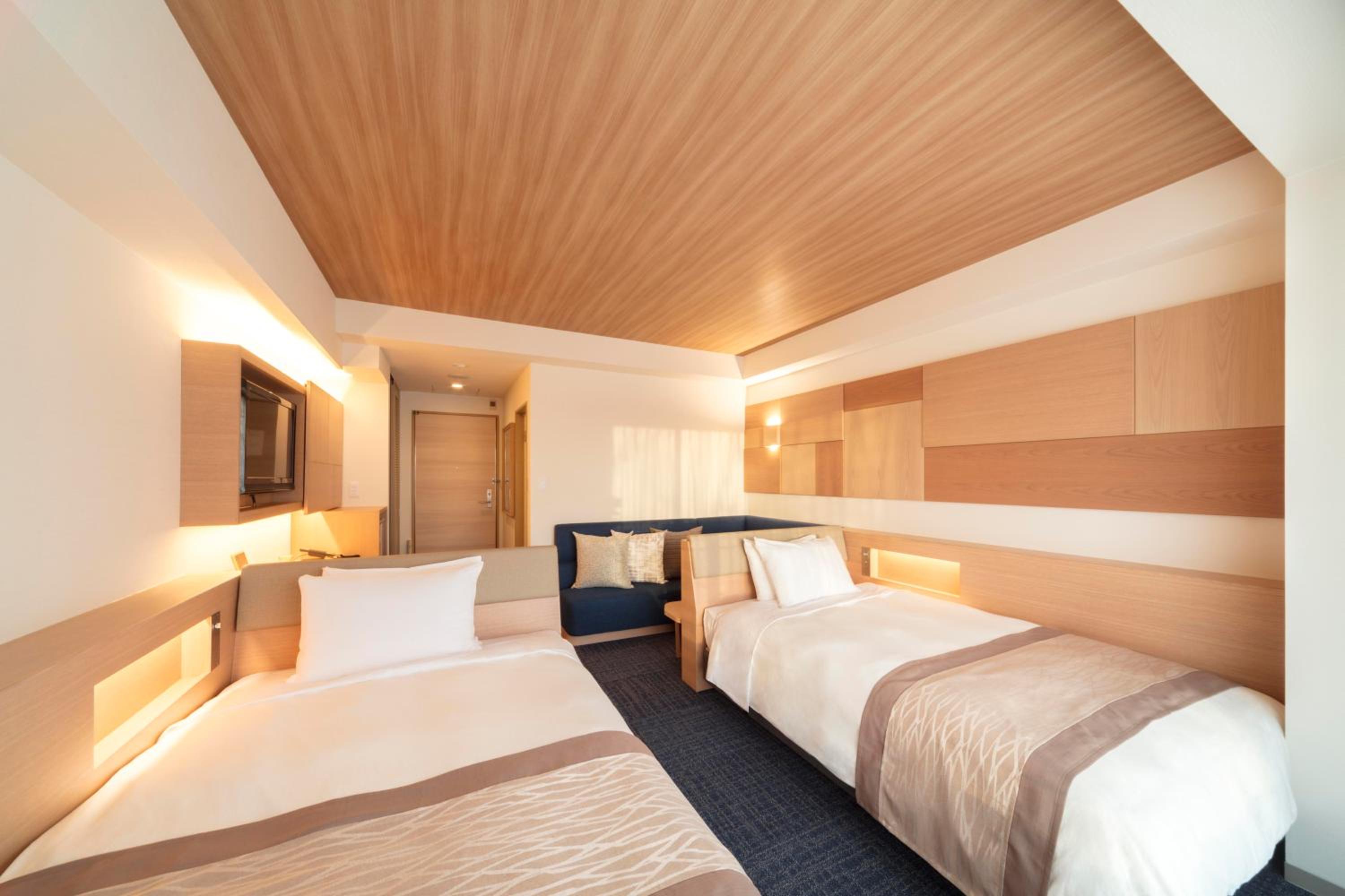 Standard, Twin Beds