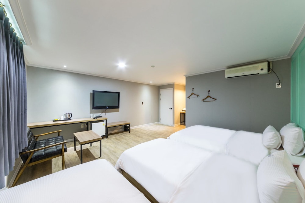 Ost Hotel 3/66