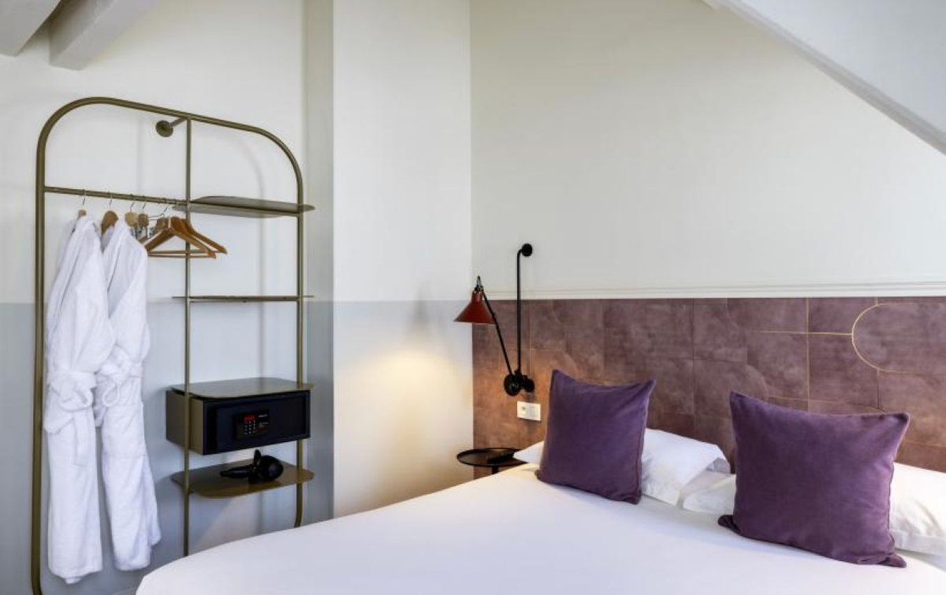 Hotel Des Mines 9/28