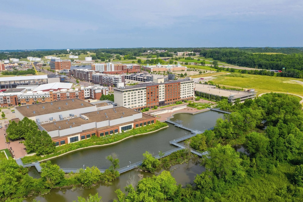 Hyatt Regency Coralville 62/66