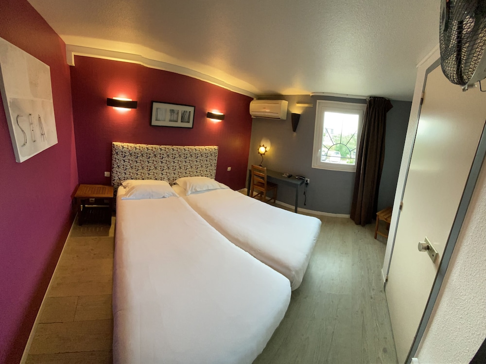 LE SUD HOTEL 7/44