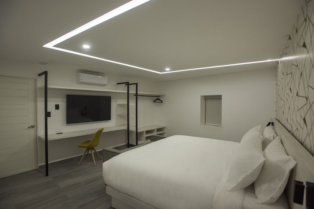 The Andy Hotel 16/64