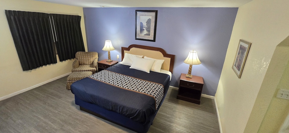 غرفة قياسية بسرير كينج، Rodeway Inn & Suites Blythe I-10, CA 4/10