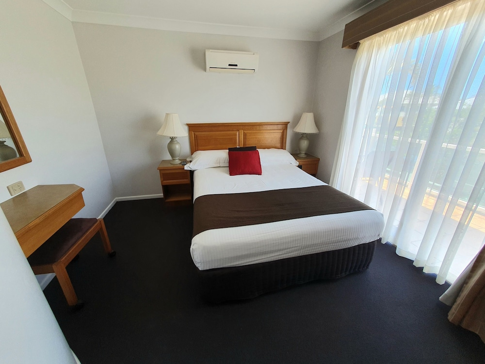 Mcnevin S Maryborough Motel 14/69