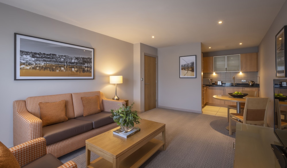 Clayton Hotel Liffey Valley 25/36