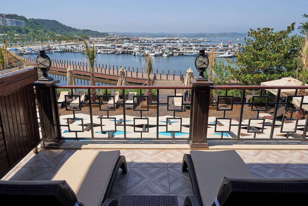 Phellos Suites 34/50