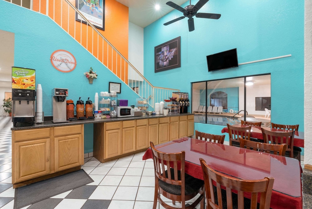 restaurant-cafeteria