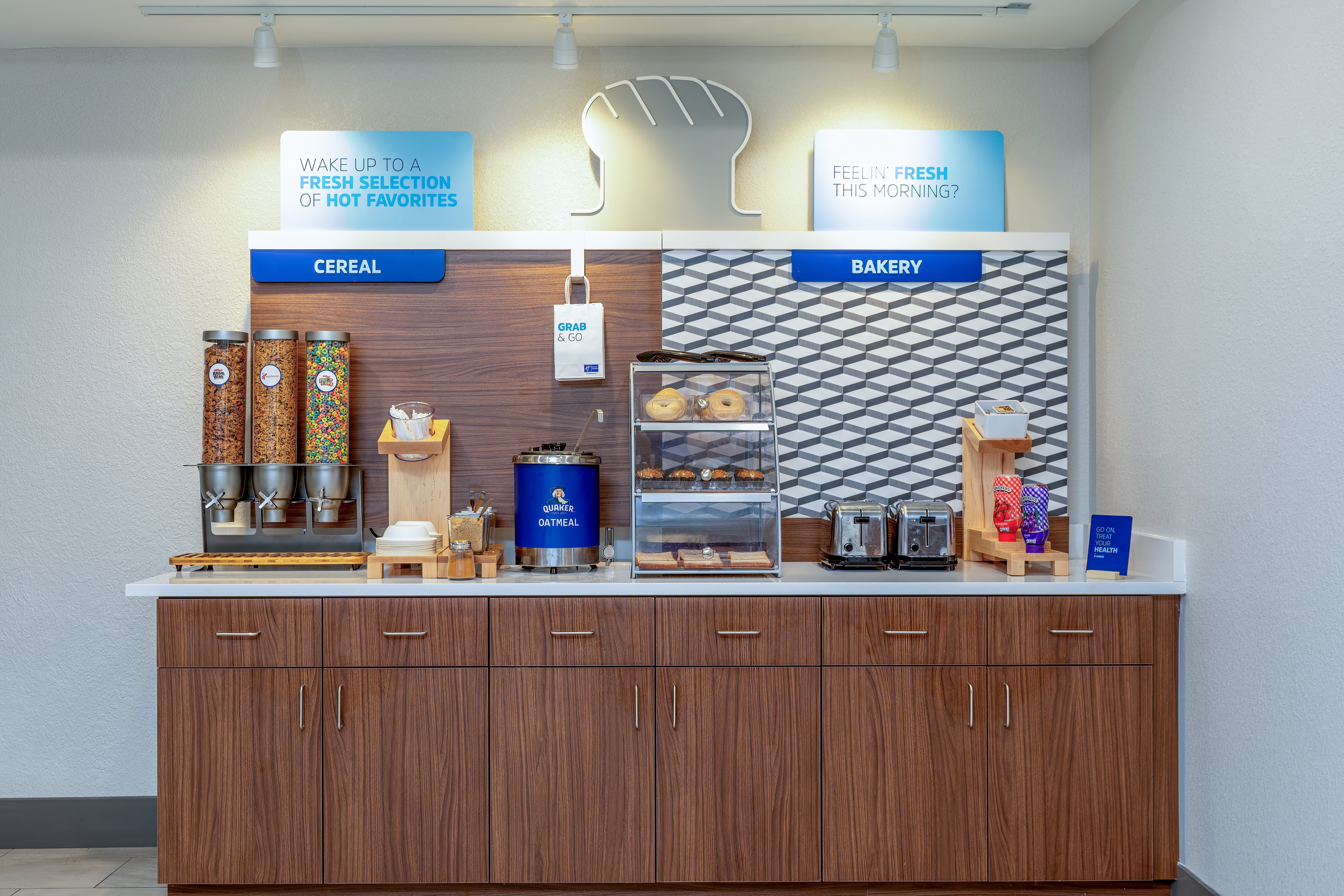 Holiday Inn Express & Suites Palm Coast - I-95 6/35