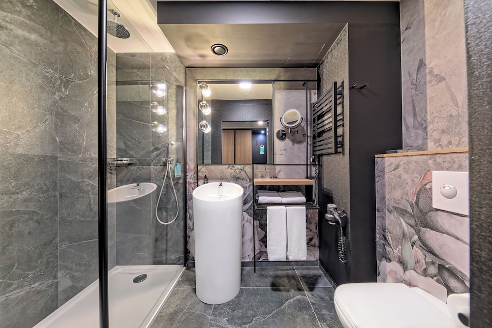 غرفة كلاسيكية بسرير كينج، Focus Hotel Premium Warszawa 4/4