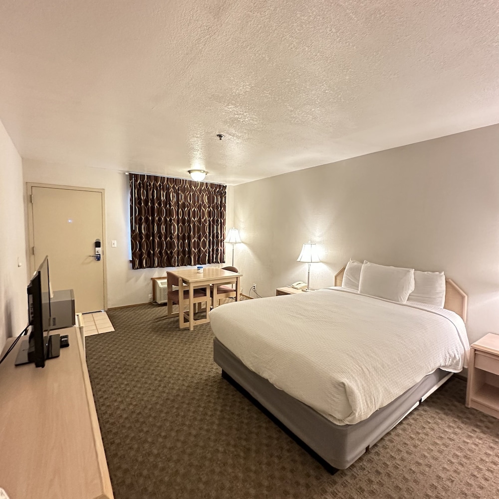 Timberland Inn & Suites 18/63