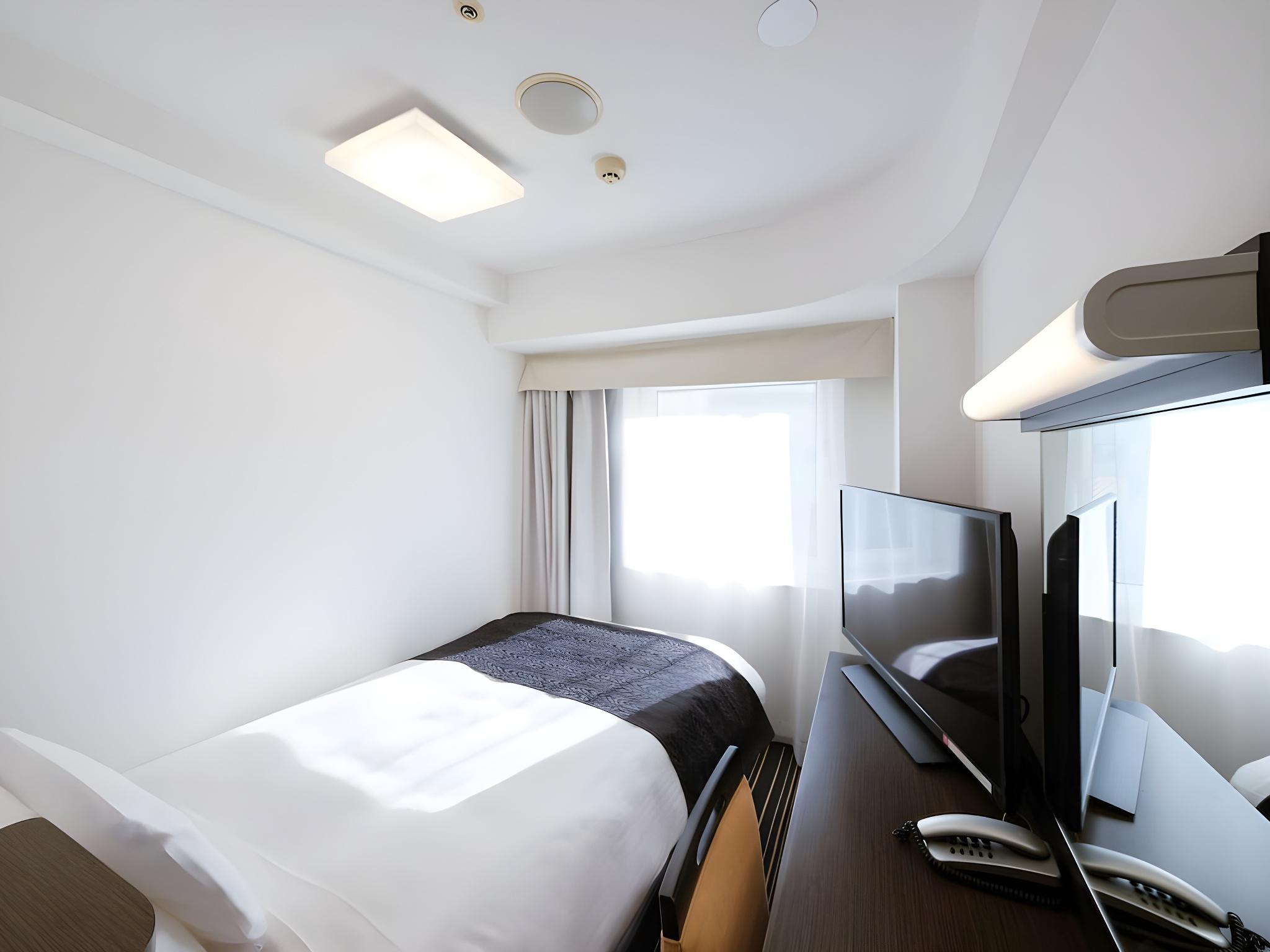 1 Bedroom, Single