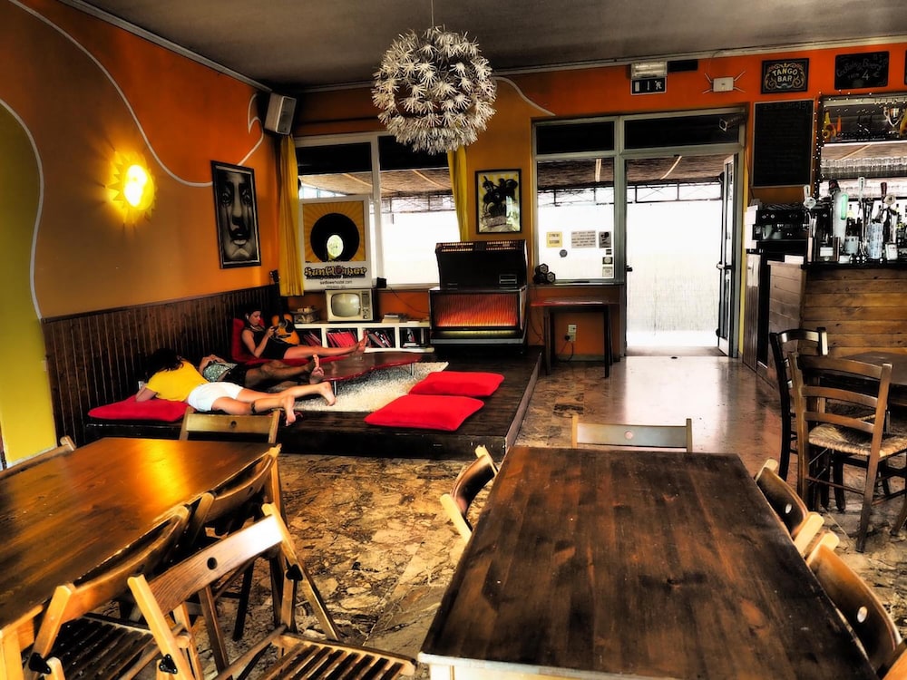Sunflower Beach Hostel 37/50