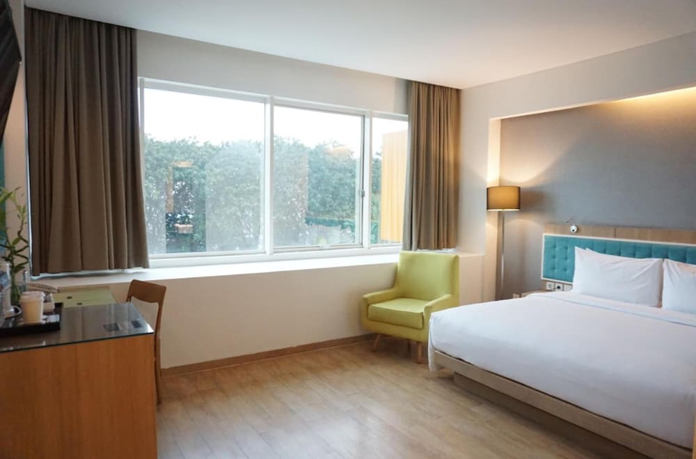 Hotel Santika Kelapa Gading 13/36