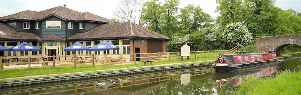 Cuttle Bridge Inn Hotel 26/28