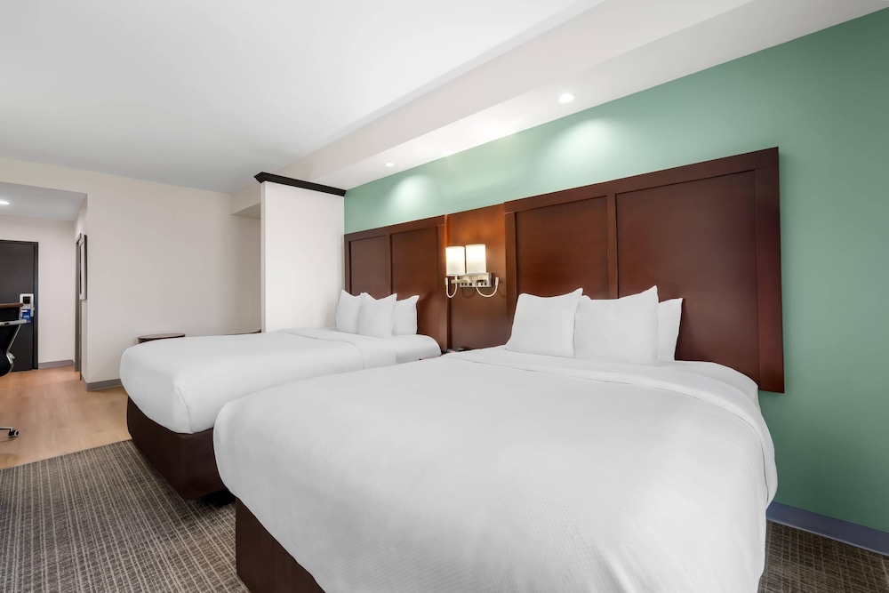 Comfort Suites New Bern near Cherry Point 28/65