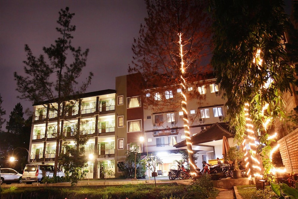 LOTUS HOTEL photo1