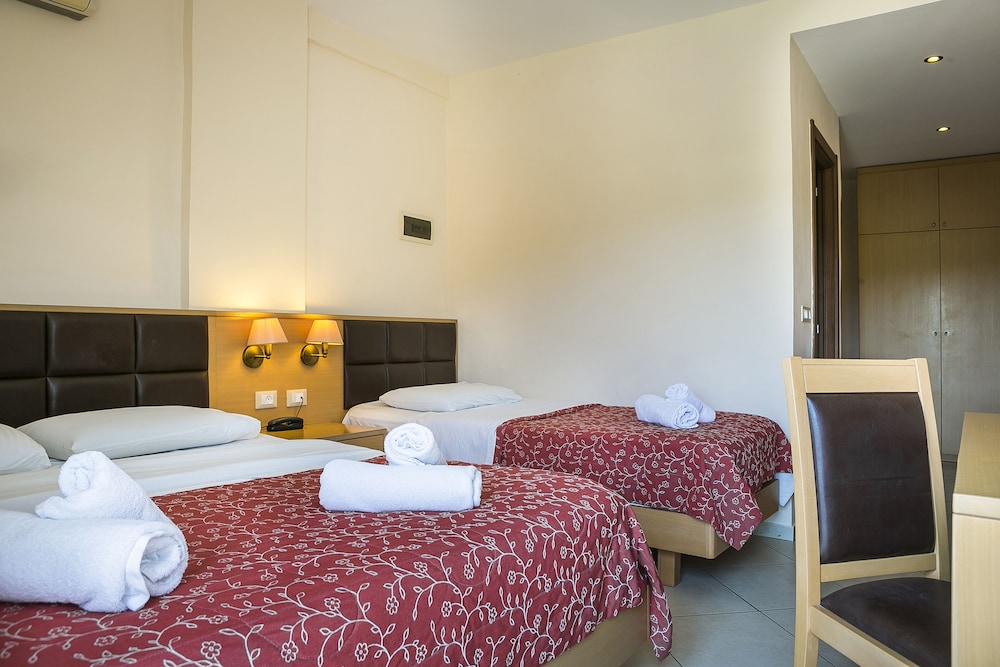 Lassi Hotel 6/42