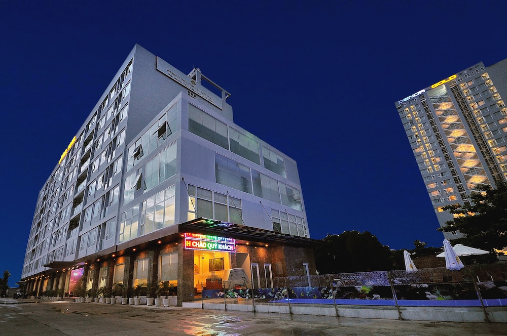 Rigel Hotel 8/64