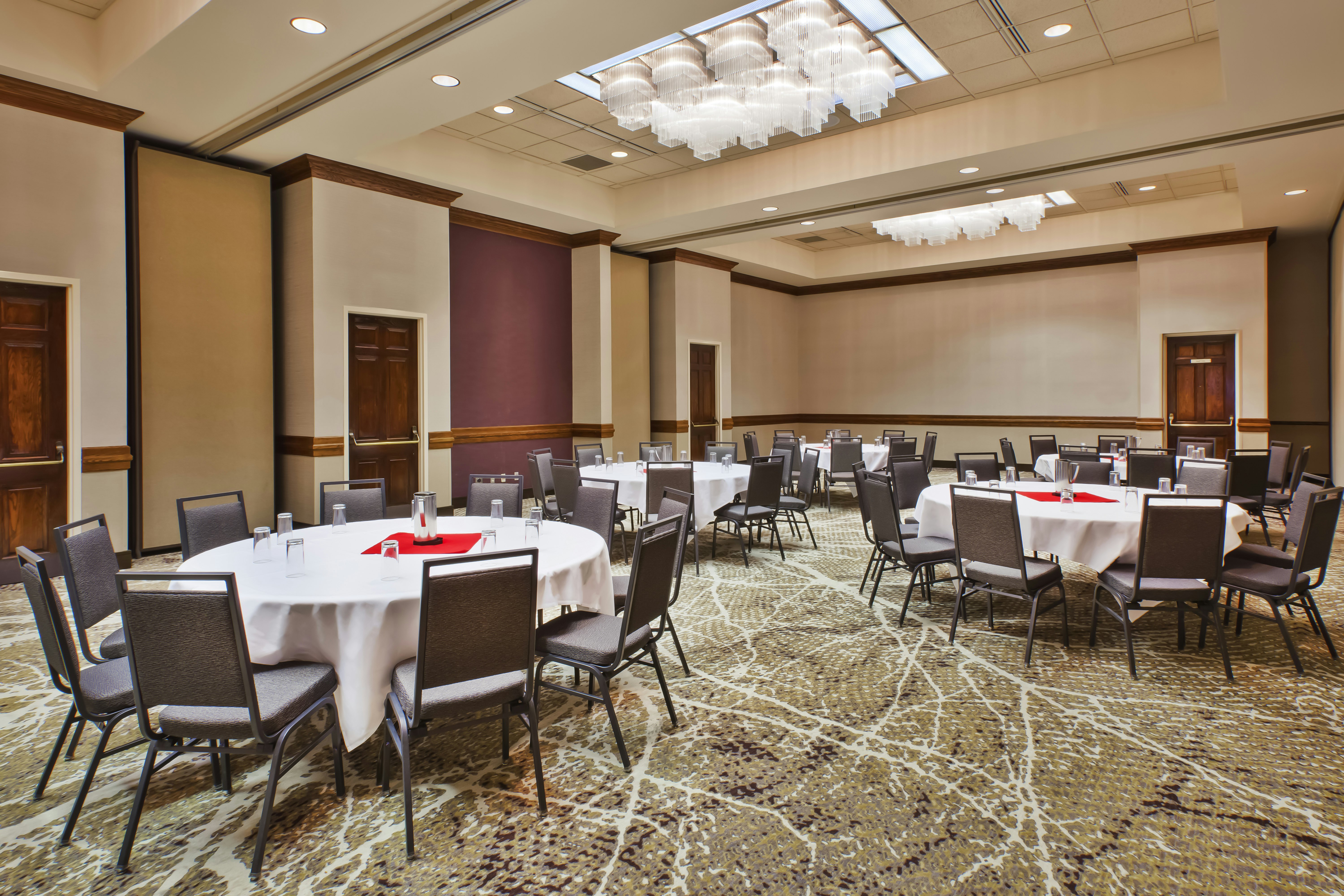 DoubleTree by Hilton Rapid City Downtown Convention Center 10/11