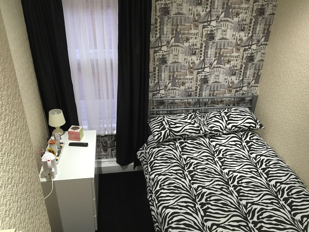 Trentham Private Hotel 9/50