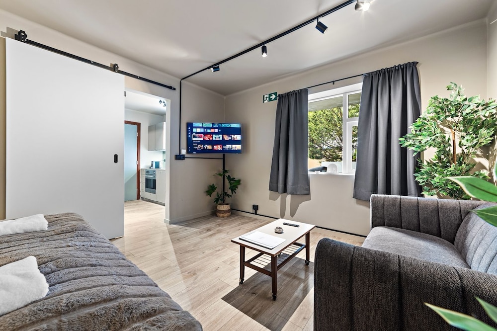 Grettir Apartments 23/50