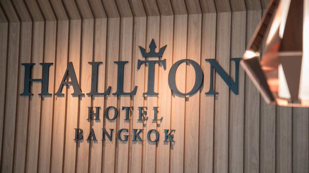 Hallton Hotel Bangkok 12/23