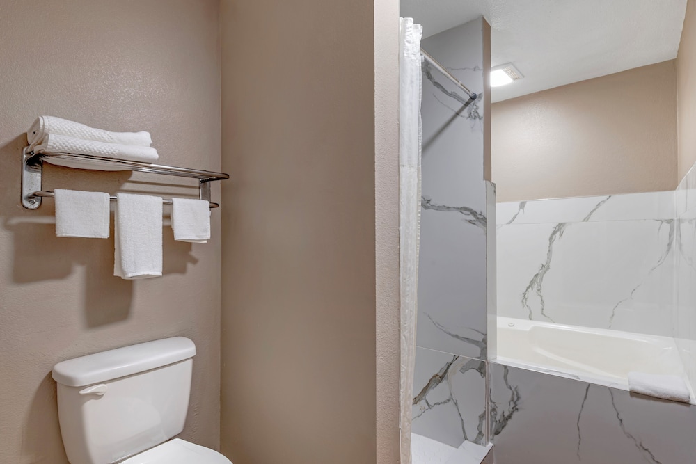 Quality Inn & Suites New Boston - Texarkana West 59/61