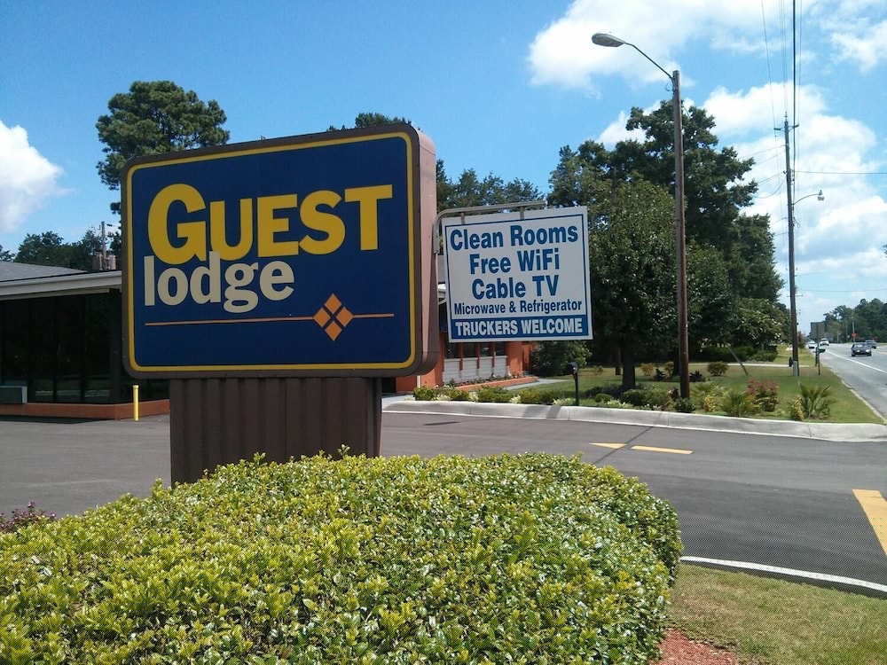 Guest Lodge Pageland 3/30
