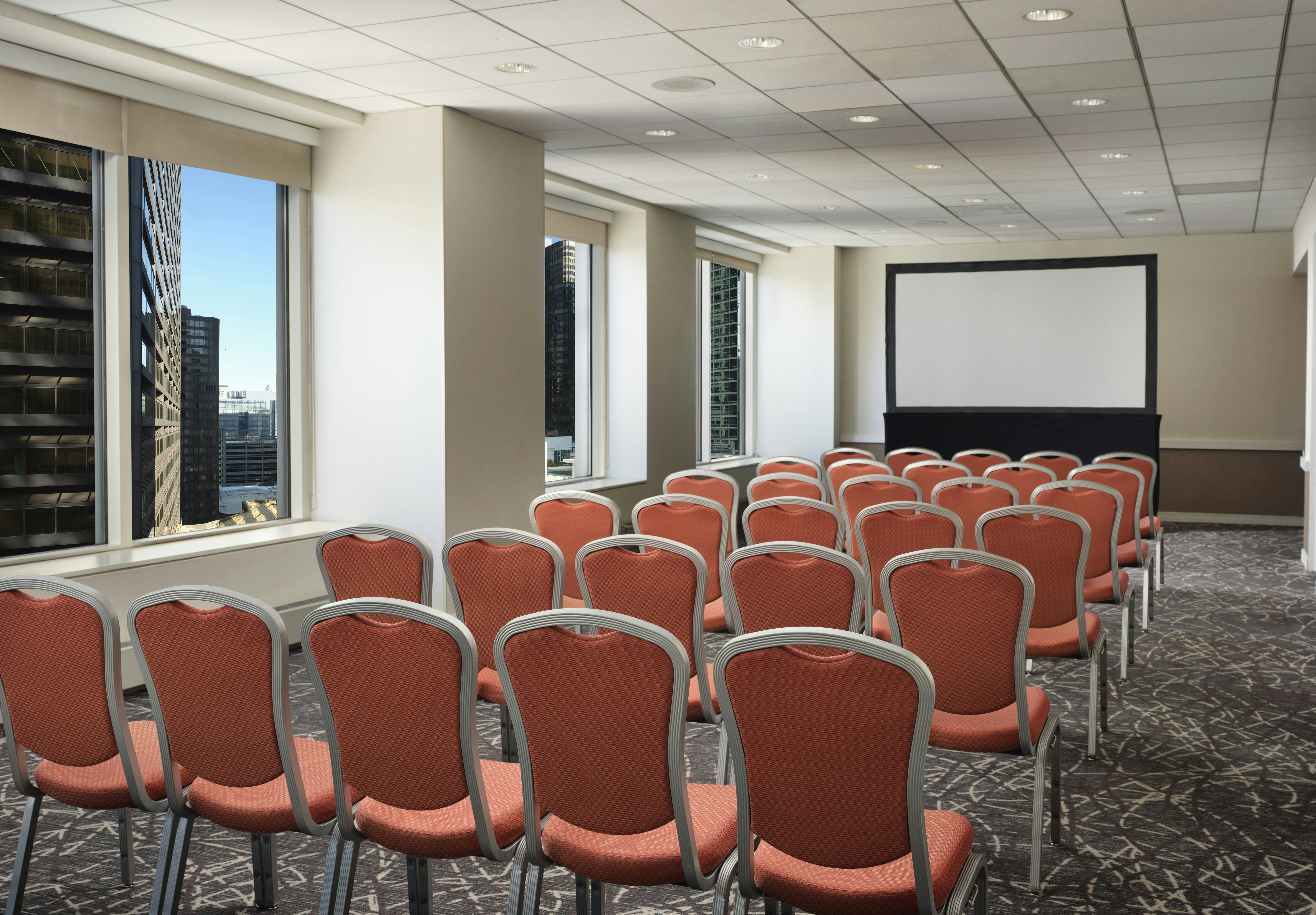 Embassy Suites by Hilton Chicago Downtown Magnificent Mile 46/53