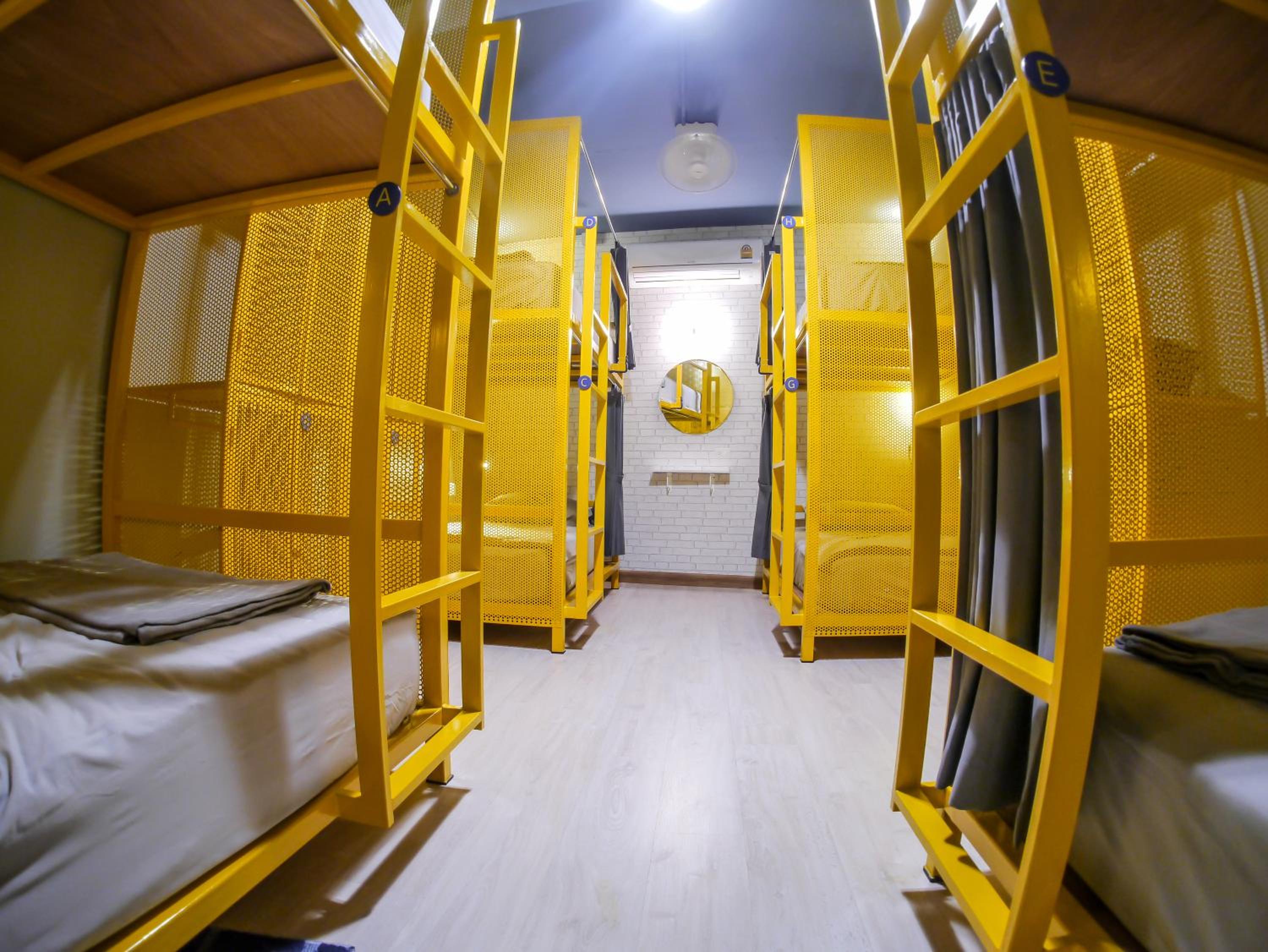 Female Dorm, Female Only, 8 Beds