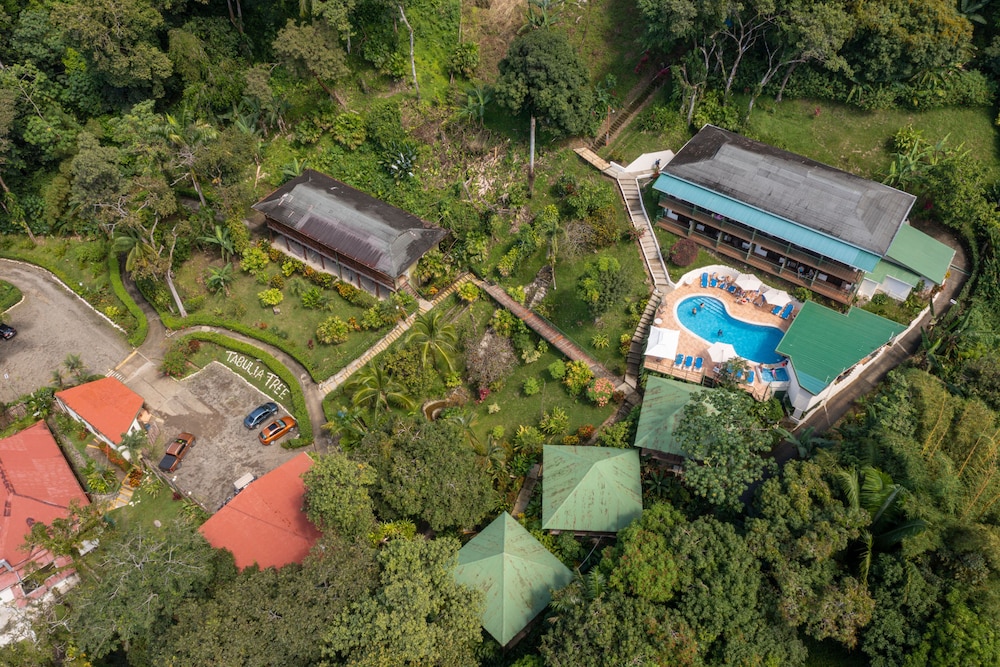 Tabulia Tree Hotel and Villas 56/77