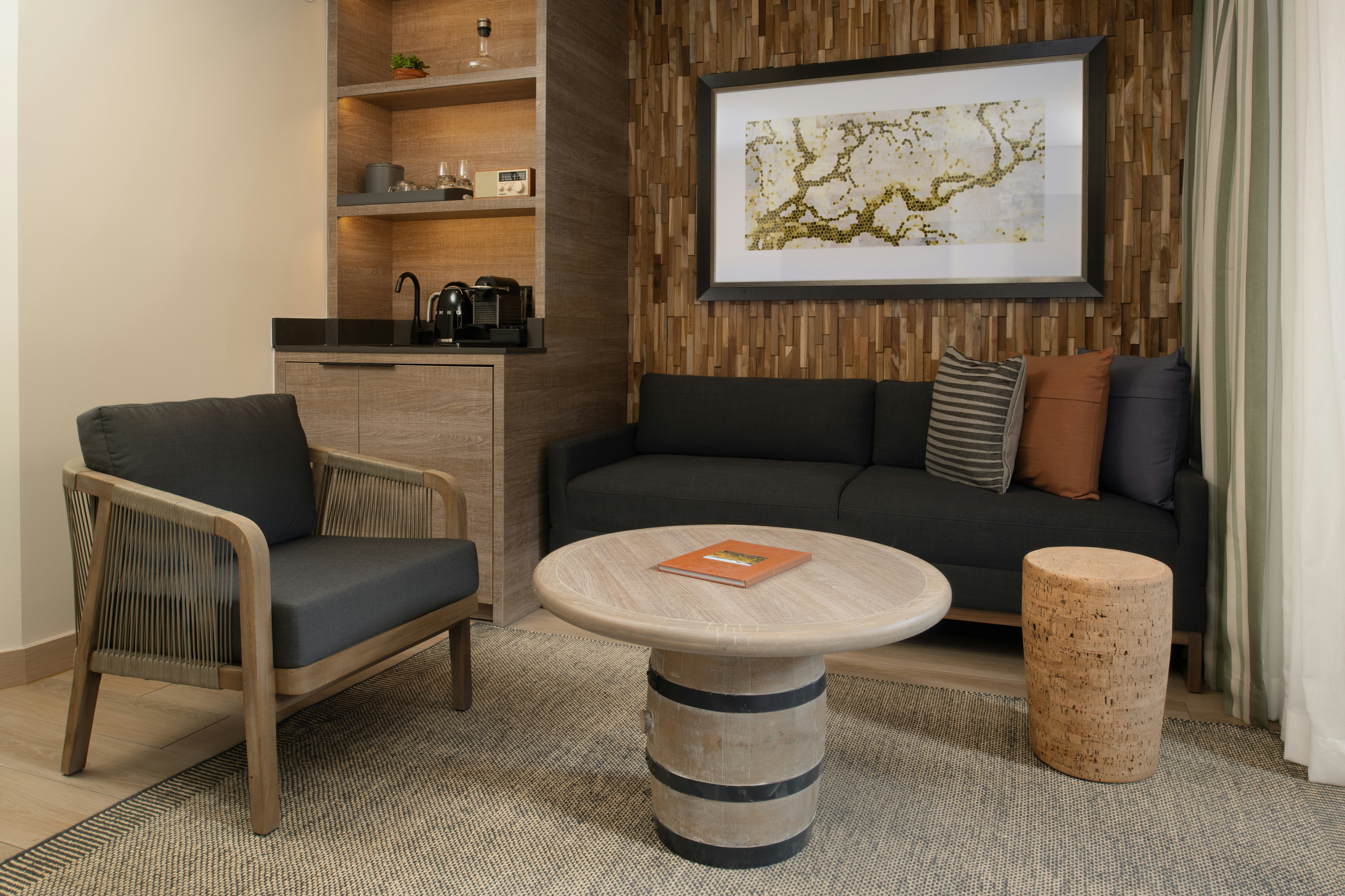 Casa Mani Resort Napa Valley, Curio Collection by Hilton 16/24
