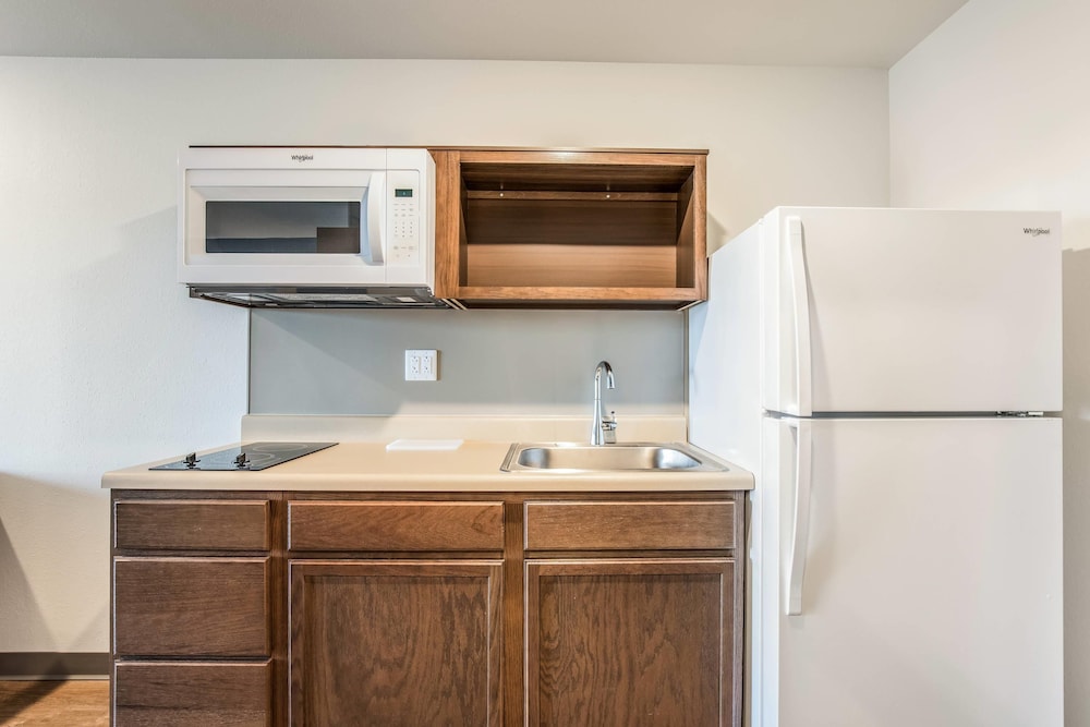 WoodSpring Suites Chicago Midway 31/32