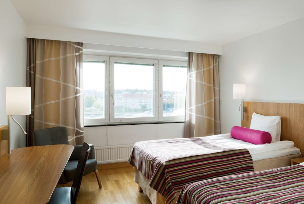 SUPERIOR, TWIN BEDS