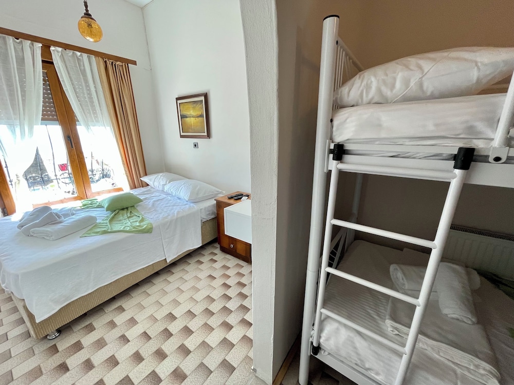 Villa Ece Pansiyon 17/40