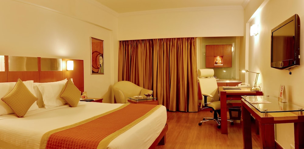 The Suryaa New Delhi 7/51