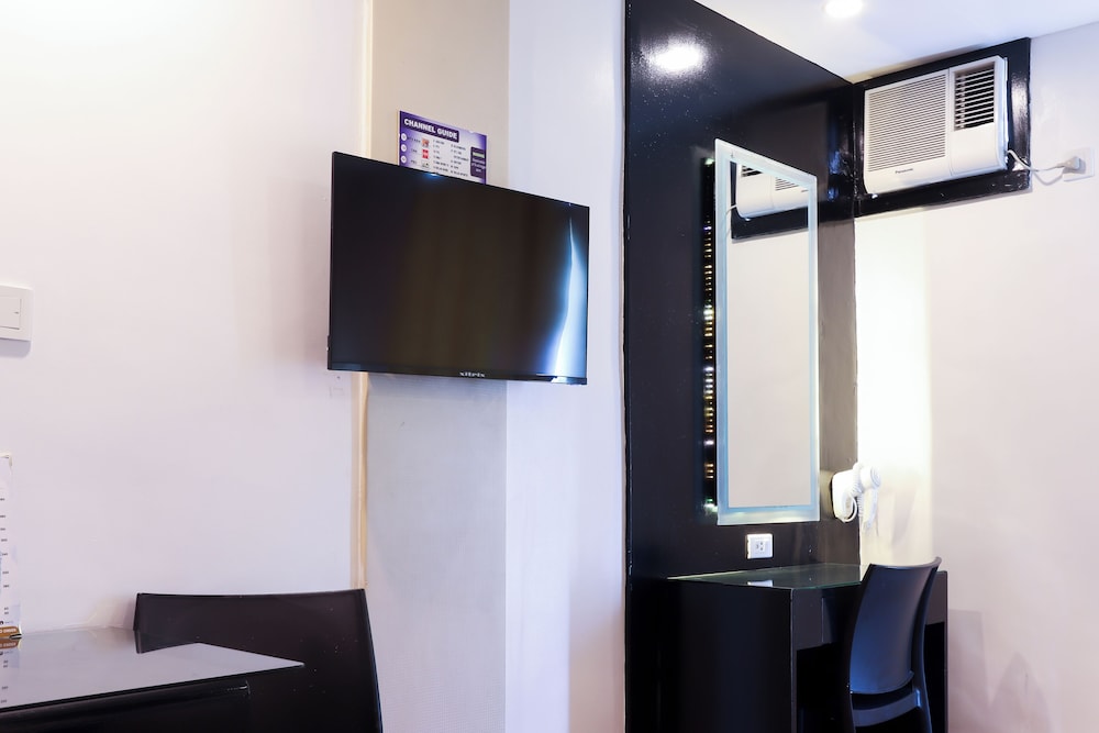 Icon Hotel North Edsa 57/65